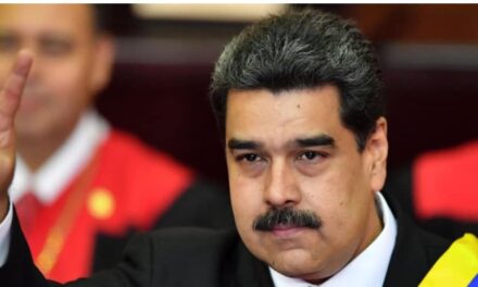 Maduro propone liberar a Puerto Rico y defiende la soberanía con armas