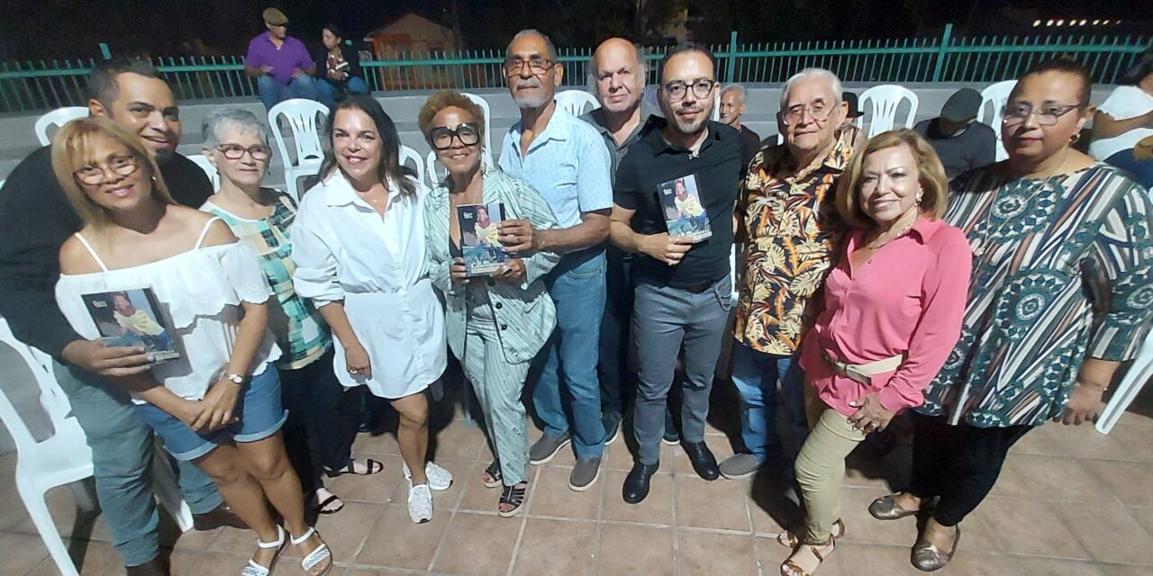 Choco Orta presenta su libro Si Me Comprendieras en Salinas