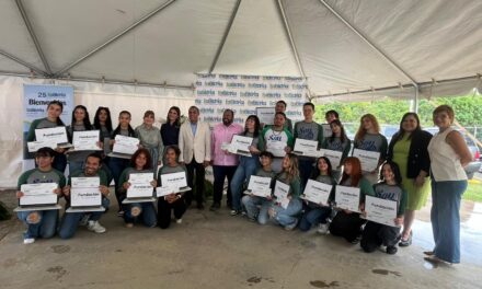 Alcalde de Guayanilla reconoce compromiso de Eco Eléctrica con la educación en el Sur y agradece gestión del Secretario
