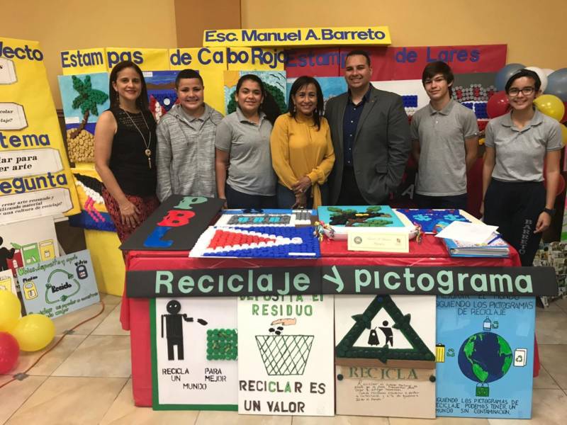 Estudiantes exponen sus proyectos en la Cumbre Educativa Regional