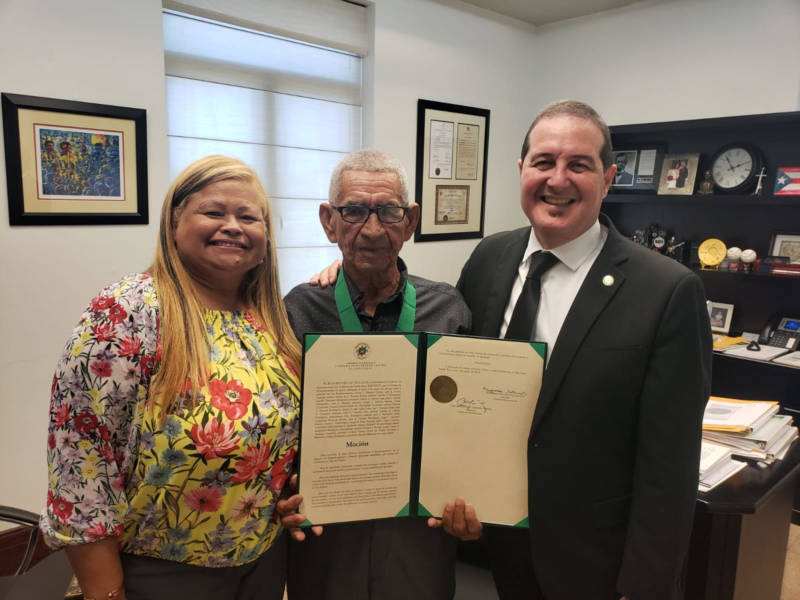 Reconocen labor de Padre Ejemplar de Guayanilla