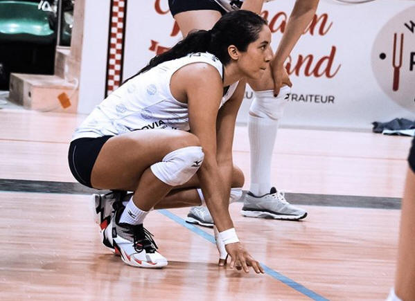 Raymariely Santos aporta cinco puntos en la victoria del AO Thiras en Grecia