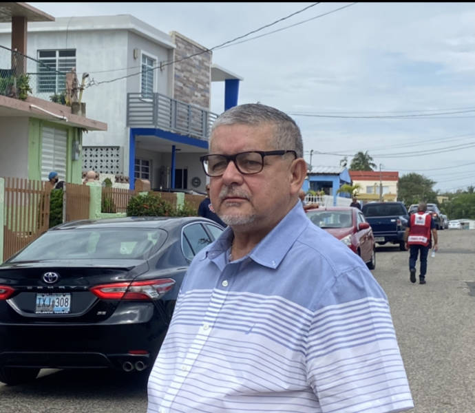 Alcalde de Arecibo habilita centro de mando en la comunidad Víctor Rojas