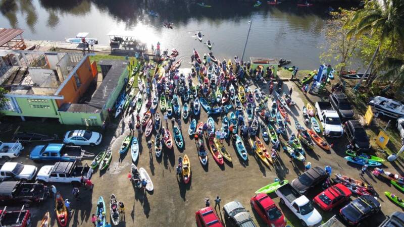 ‘Kayakeros’ celebran el reconocimiento senatorial a la familia fundadora de ‘La Paseadora’ y a la ‘Familia Kayak’