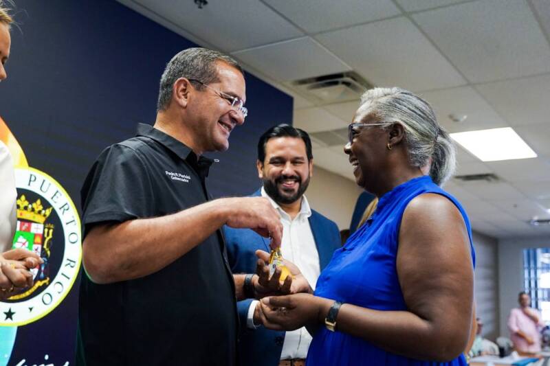 Pierluisi Entrega Viviendas 7