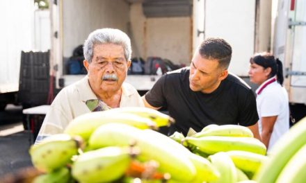 Agricultura y Familia inician entrega de vales de alimentos para participantes del PAN y WIC