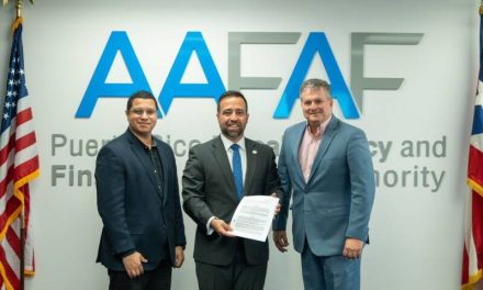 AAFAF y Universidad Interamericana firman convenio para brindar experiencia profesional a estudiantes de Derecho