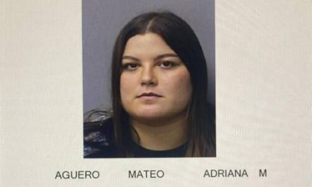 Acusan a mujer de 25 Años por desfalcar casi 20 mil dólares a su madre y hermano