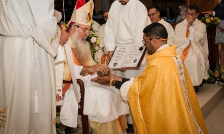 Emotiva Ordenación Sacerdotal de Padre Carlos Eduardo Echevarría Ortiz