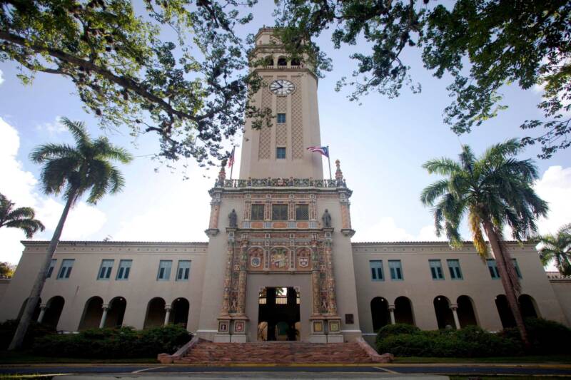 Conflicto en la UPR por paralización de programas académicos