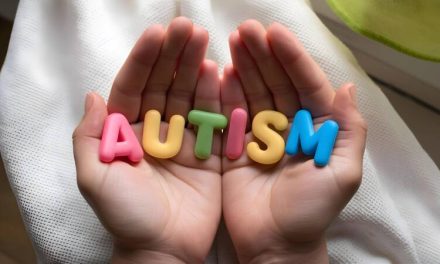 Realizan adiestramiento con el fin de uniformar diagnosticados con Autismo