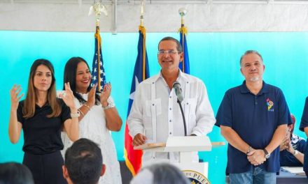 Gobernador Pierluisi inaugura proyecto de acceso a agua potable en la comunidad Pajita Falcón de Aguas Buenas