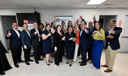 MMM Multiclínica y Universidad Carlos Albizu forman alianza para apoyar estudiantes de psicología clínica