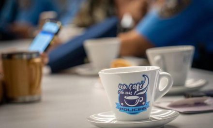 Iniciativa Un café con mis policías busca estrechar lazos entre los policías y los ciudadanos