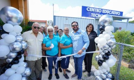 Vivienda Pública inaugura Centros Educativos Tecnológicos en residenciales del oeste