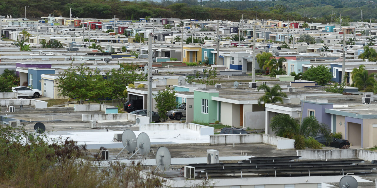 Comunidades de vivienda pública se unen para hacer un llamado a la paz