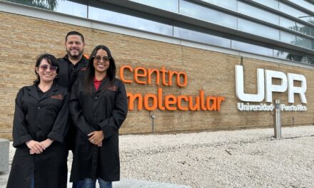 Universitarias llegan a la NASA de la mano de su mentor