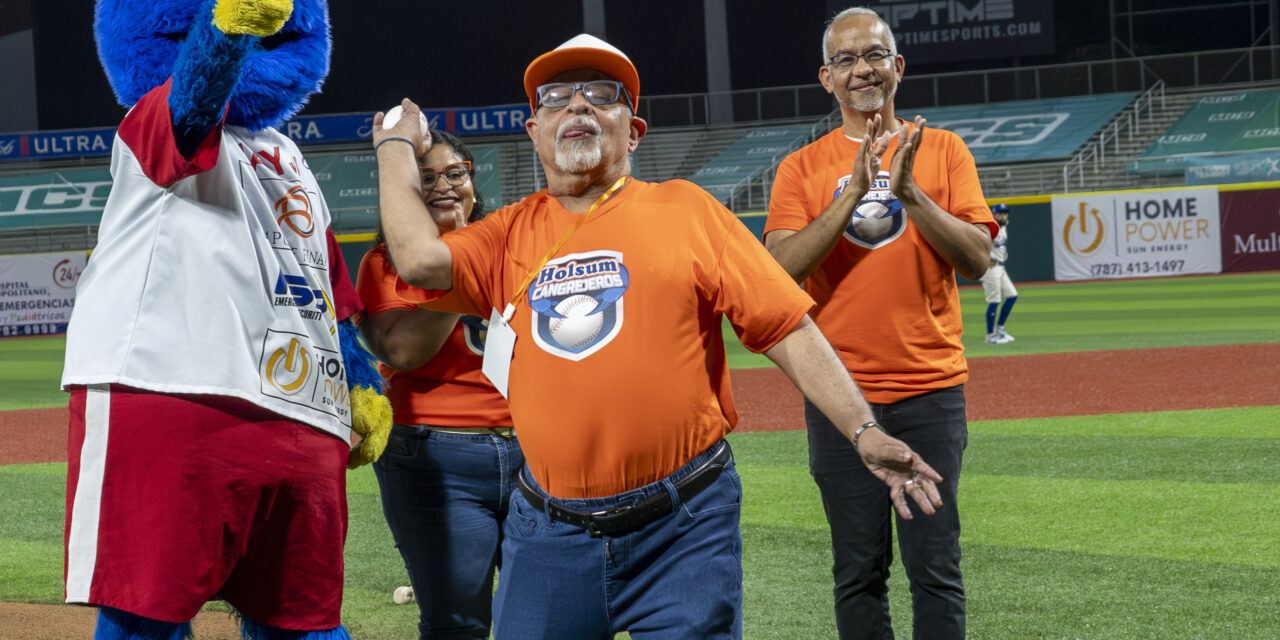 Mario Quiñones cumple su sueño de ser pelotero por un día con los Cangrejeros de Santurce