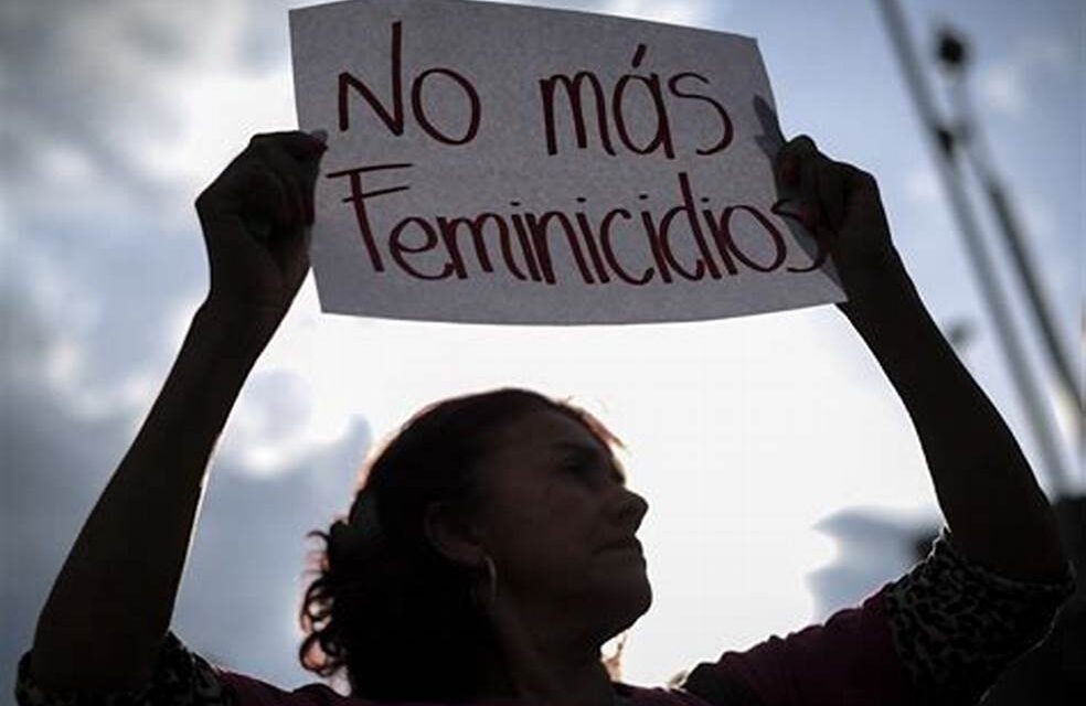 Denuncian falta de apoyo a familias de víctimas de feminicidio