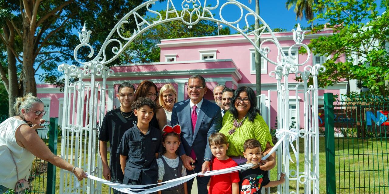 Gobernador Pierluisi inaugura la Casa Rosa como parte de los Centros 2 Generaciones