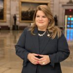 Jenniffer González propone eliminar metas intermedias de energía renovable