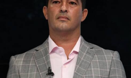 Eliezer Molina Critica Proyecto que Modifica la Zona Maritimo Terrestre