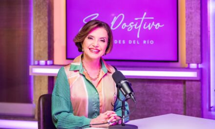 Lourdes del Río celebra éxito de su podcast ” En Positivo “