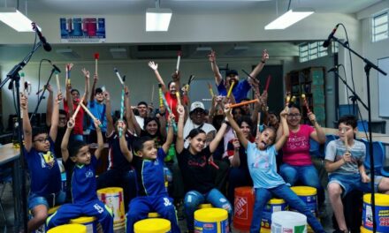 Niños de Peñuelas brillan junto a Pirulo y Ñejo en su nuevo proyecto musical