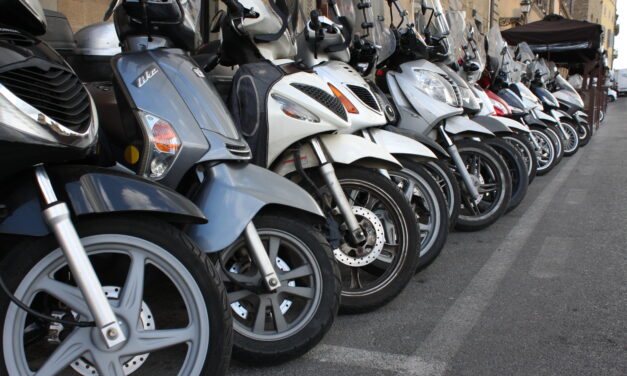 DTOP, CST y ACAA se unen por la seguridad vial en la isla ante el aumento de motoristas