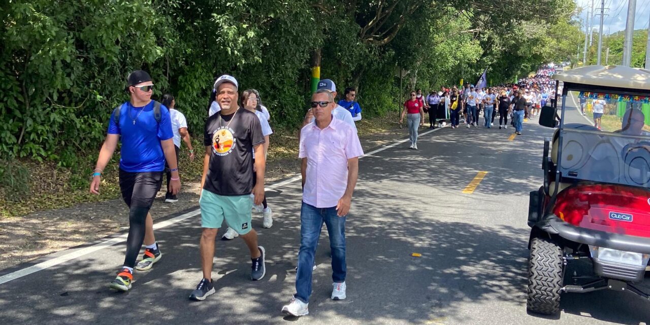 Con pasos de fe y solidaridad, la Caminata “Esperanza de Vida” en Guayanilla