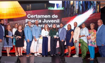 Jóvenes poetas brillan con su talento en Certamen de Poesía Juvenil Cooperativista 2025