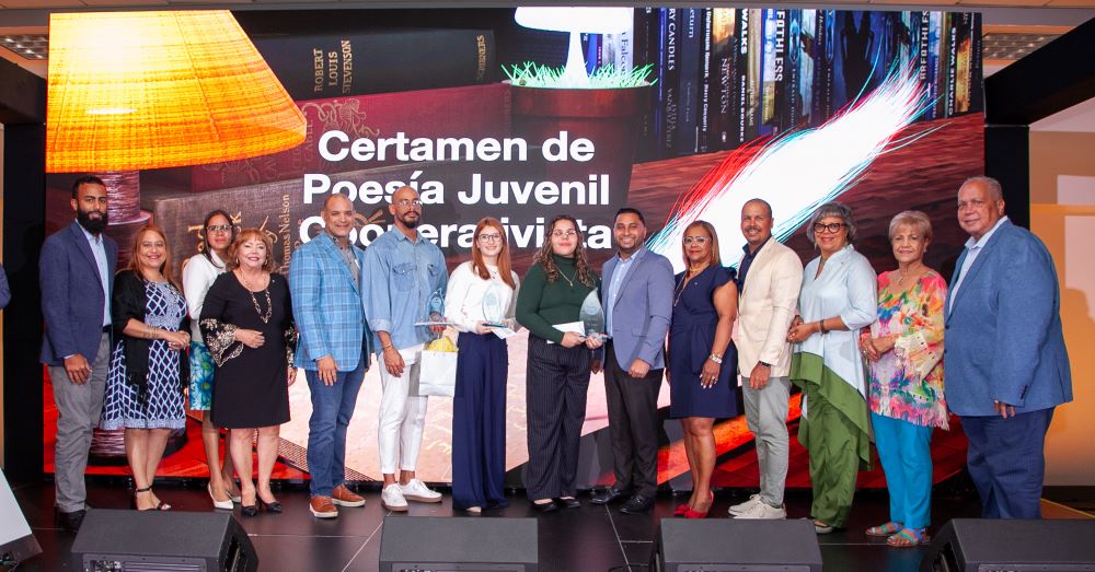 Jóvenes poetas brillan con su talento en Certamen de Poesía Juvenil Cooperativista 2025