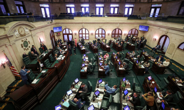 Cámara aprueba medida de protección a los adultos mayores contra explotación  financiera