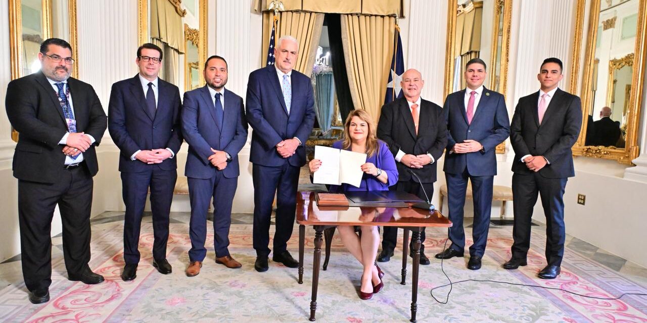 Histórico Paso Fiscal: Gobernadora Firma Primer Presupuesto Balanceado Certificado por la Junta Fiscal