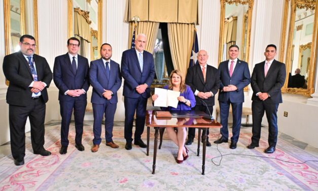 Histórico Paso Fiscal: Gobernadora Firma Primer Presupuesto Balanceado Certificado por la Junta Fiscal