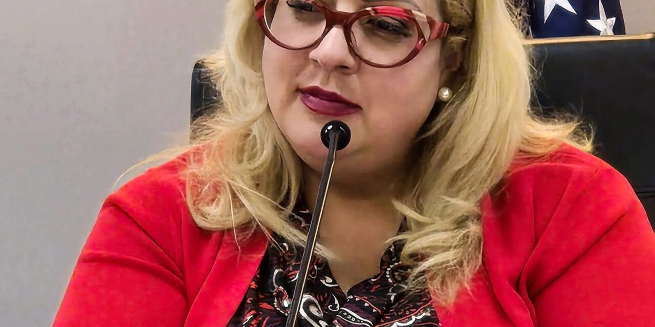 Rivera Schatz remueve a Roxanna Soto de la presidencia de comisión en el Senado