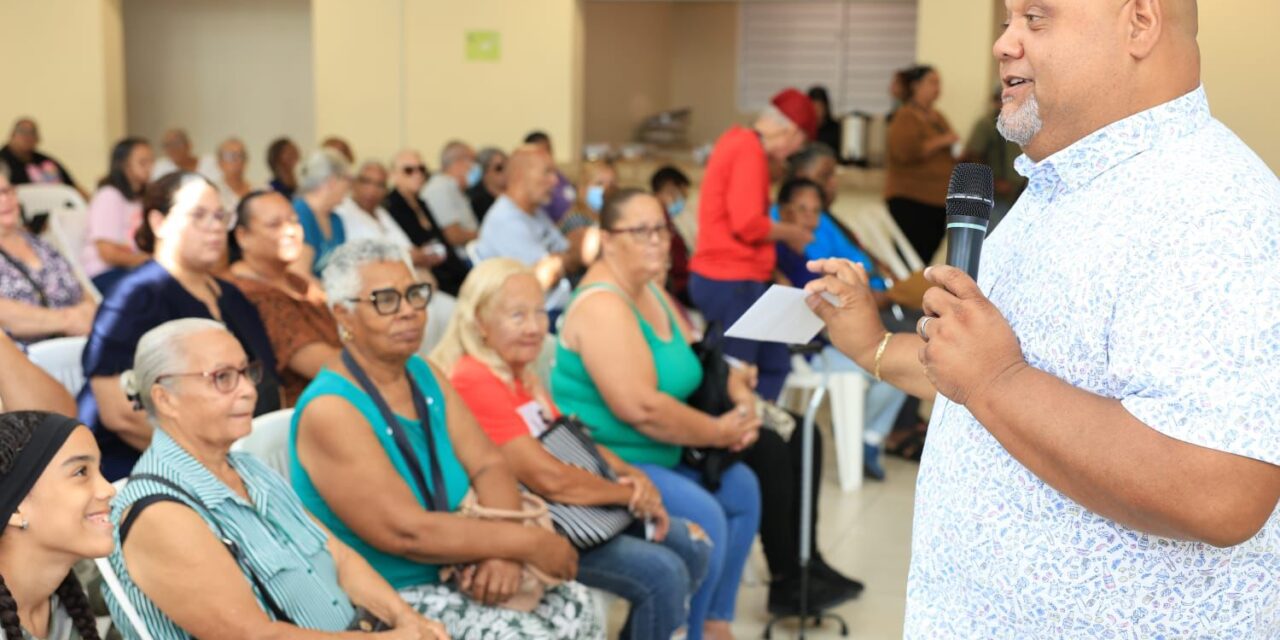 800 familias de Guayama reciben vales para atender diversas necesidades