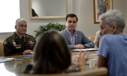 Comisionado Residente crea grupo de líderes cívicos y militares para el Programa de Nominaciones a Academias Militares