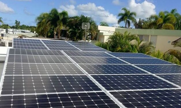 Queremos Sol exige transición urgente a sistema eléctrico público y renovable ante alza de tarifas