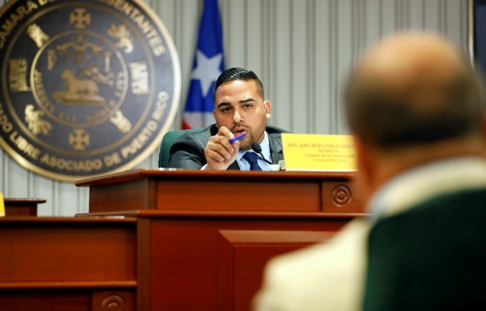 Cuestionan manejo del operador del Tren Urbano en medio de retrasos e incertidumbre