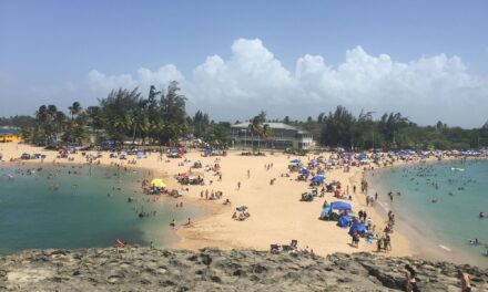 Colectivo ambiental alerta sobre impacto turístico por conciertos de Bad Bunny