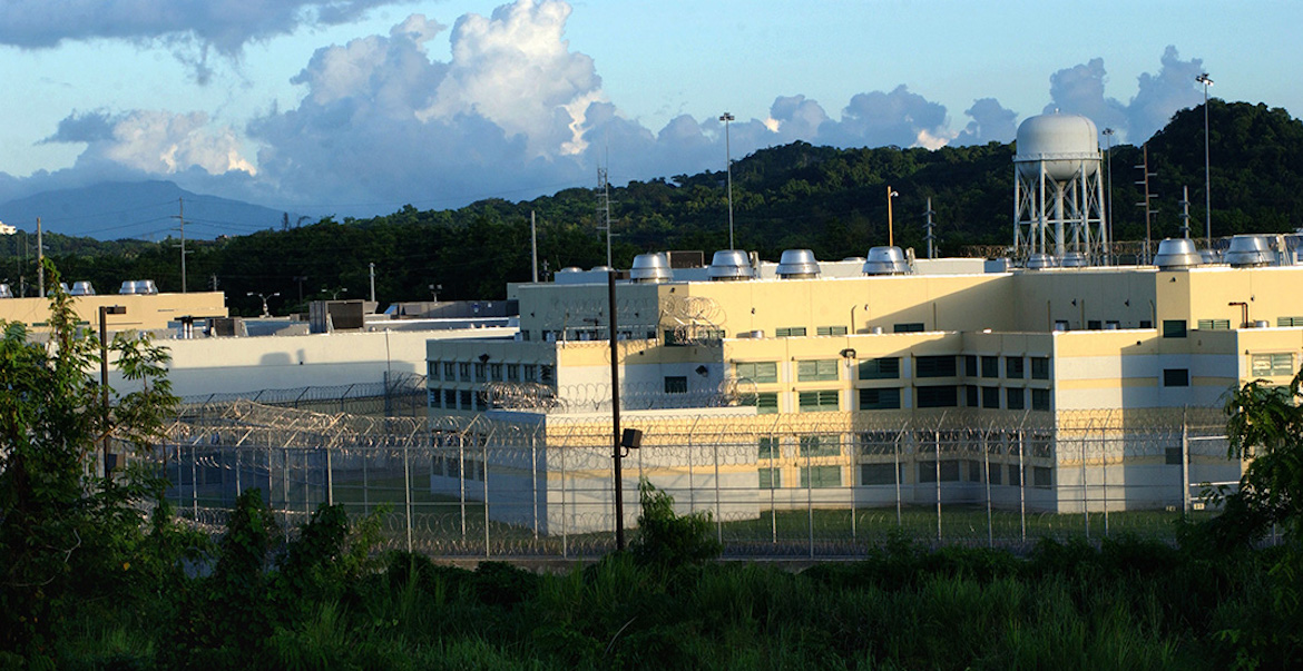 Altas ausencias de oficiales correccionales paralizan operaciones en varias instituciones