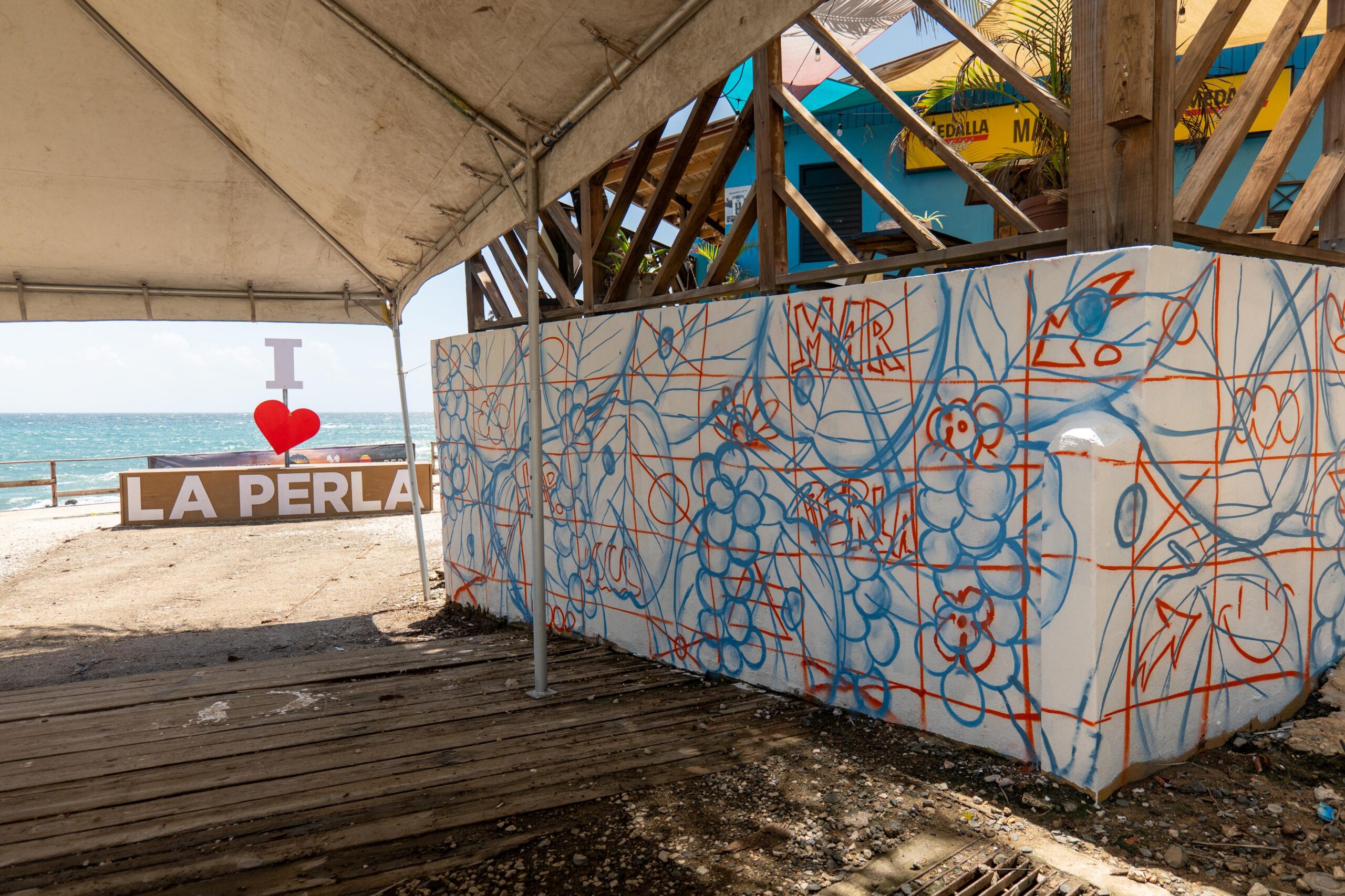 Arte y memoria histórica transforman nuevamente a La Perla