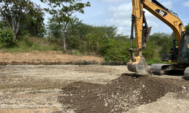Guayanilla continúa con los trabajos de limpieza del río como medida preventiva ante la temporada de huracanes