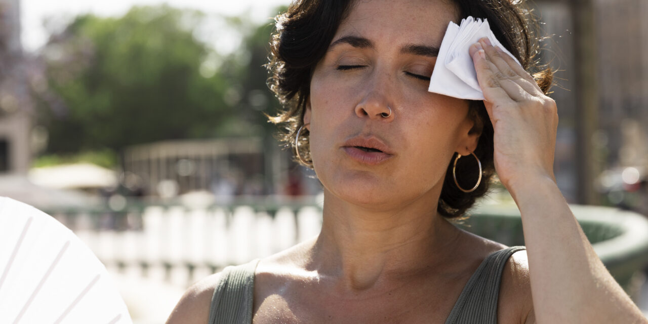 Familia ofrece consejos vitales para evitar golpes de calor en niños, adultos mayores y mascotas