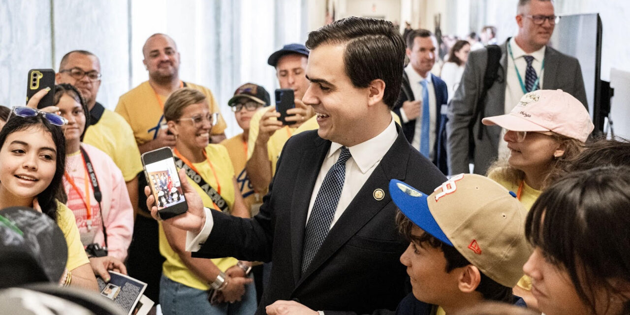 Hernández exige al Departamento de Educación detener recortes a programas TRIO