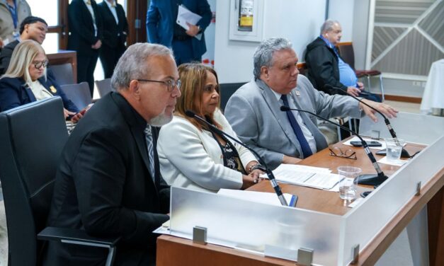Senado investiga discrepancias en el currículo y baja tasa de aprobación en reválida de terapistas respiratorios