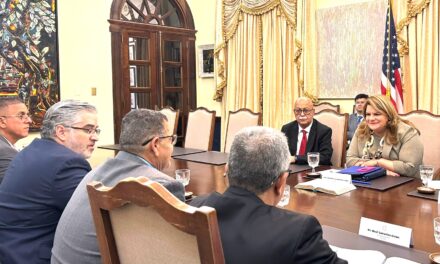 Asociación de Maestros y su Local Sindical presentan exigencias del magisterio a la gobernadora y logran apertura al diálogo sobre justicia magisterial