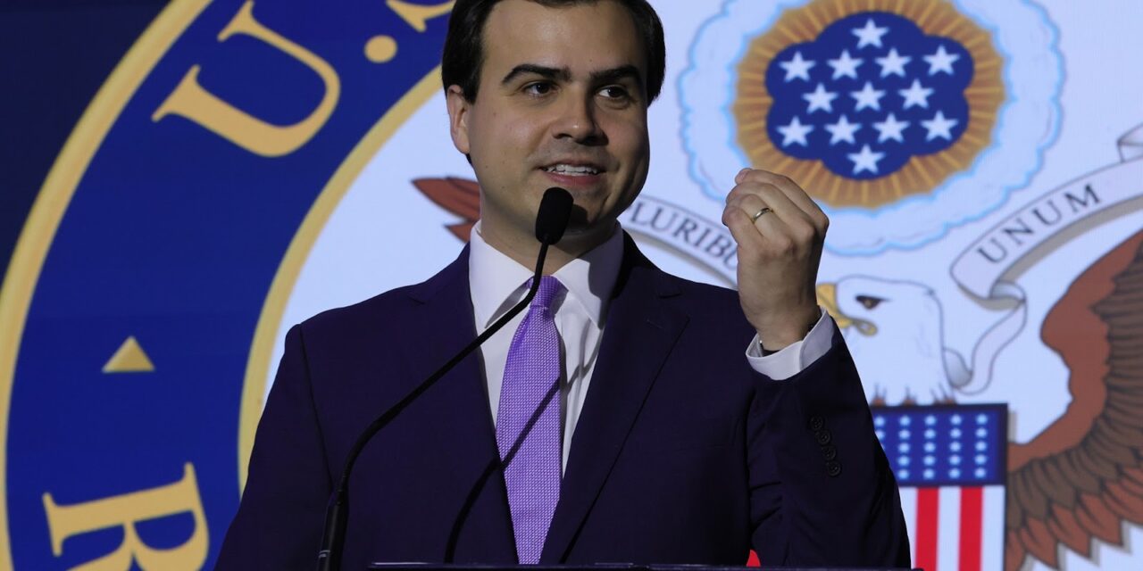 Comisionado Residente anuncia más de $100 millones en fondos federales para carreteras, vivienda pública, salud, educación y servicios esenciales en Puerto Rico