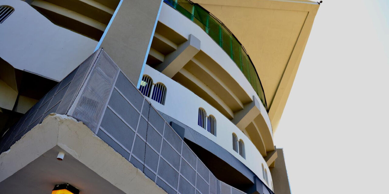 Alcaldesa de Ponce anuncia instalación de dos unidades de aire en el Auditorio Juan “Pachín” Vicéns